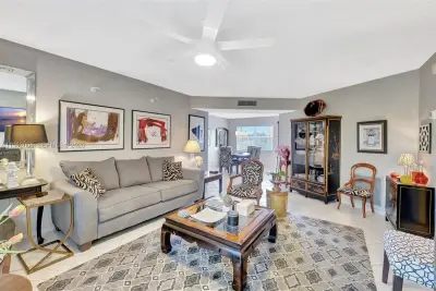 4000 NW 44th Ave #405, Lauderdale Lakes: photo 1 of 28