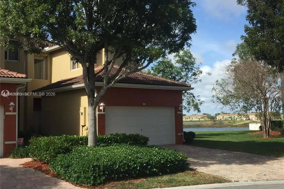 1904 SE 23rd Ave, Homestead: photo 1 of 16