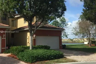 1904 SE 23rd Ave, Homestead: photo 1 of 16