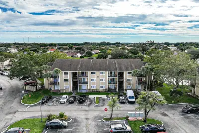 450 Palm Cir #106, Pembroke Pines: photo 1 of 87