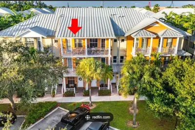 1345 SW 4th Ct, Fort Lauderdale: photo 1 of 10