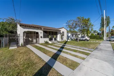1631 SW 21st St, Miami: photo 1 of 58