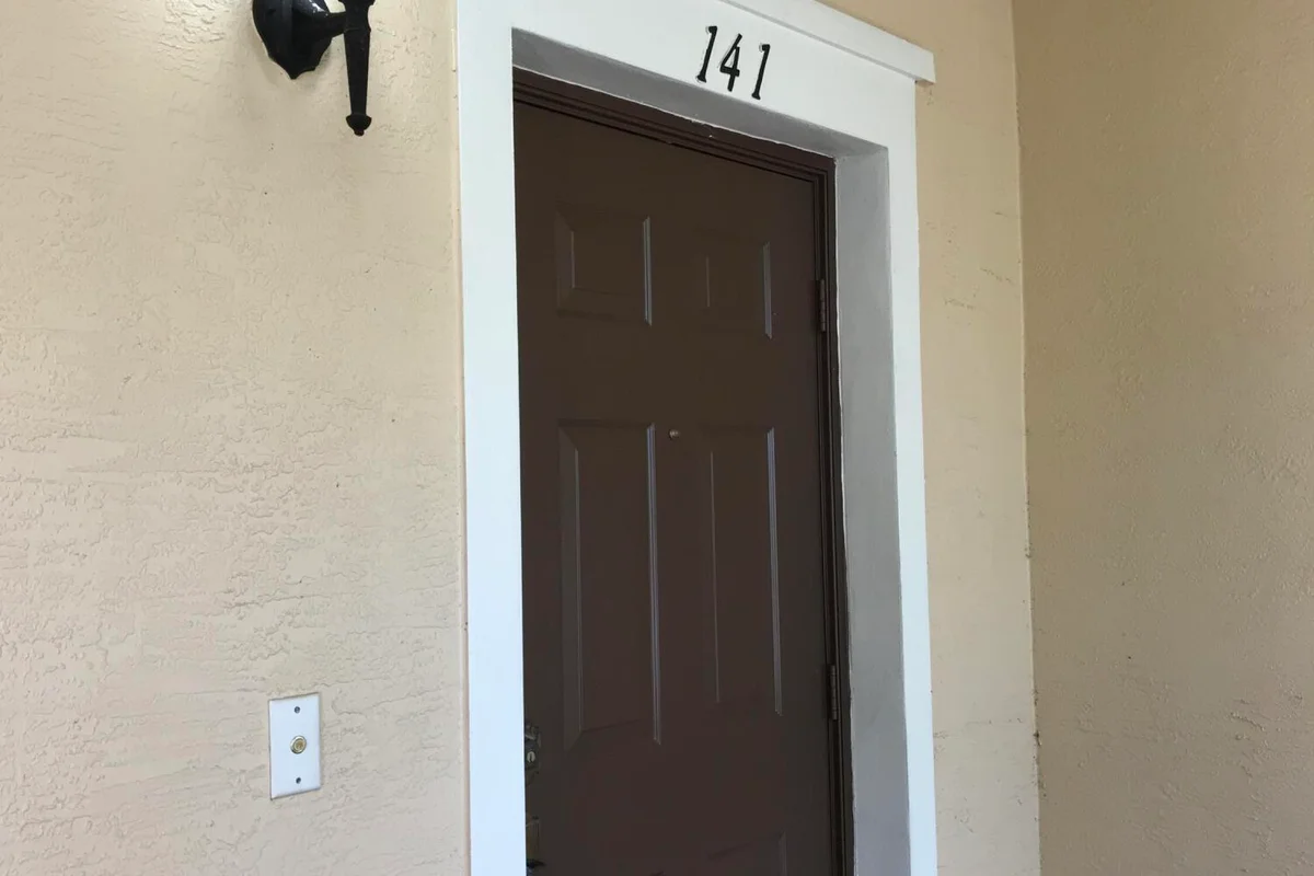 141 E Thatch Palm Cir, Jupiter: photo 1 of 27