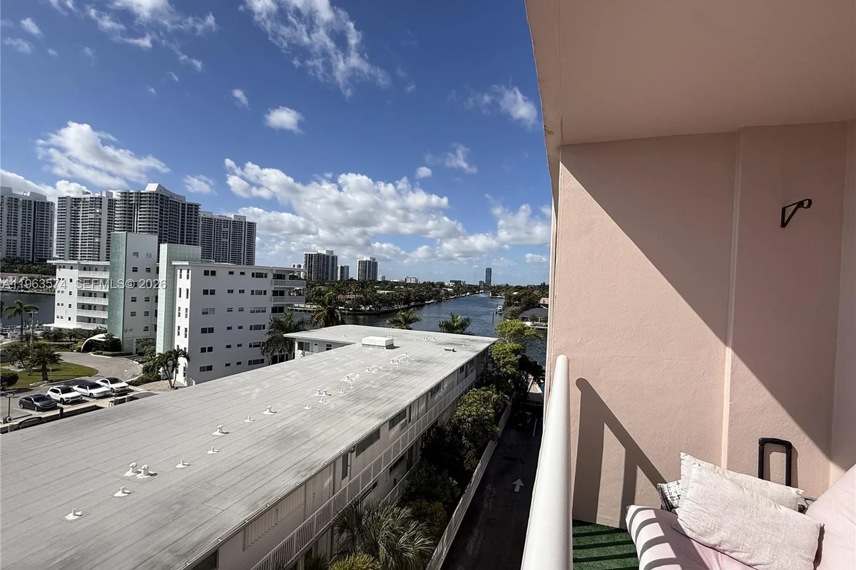 3161 S Ocean Dr #608, Hallandale Beach: photo 1 of 17
