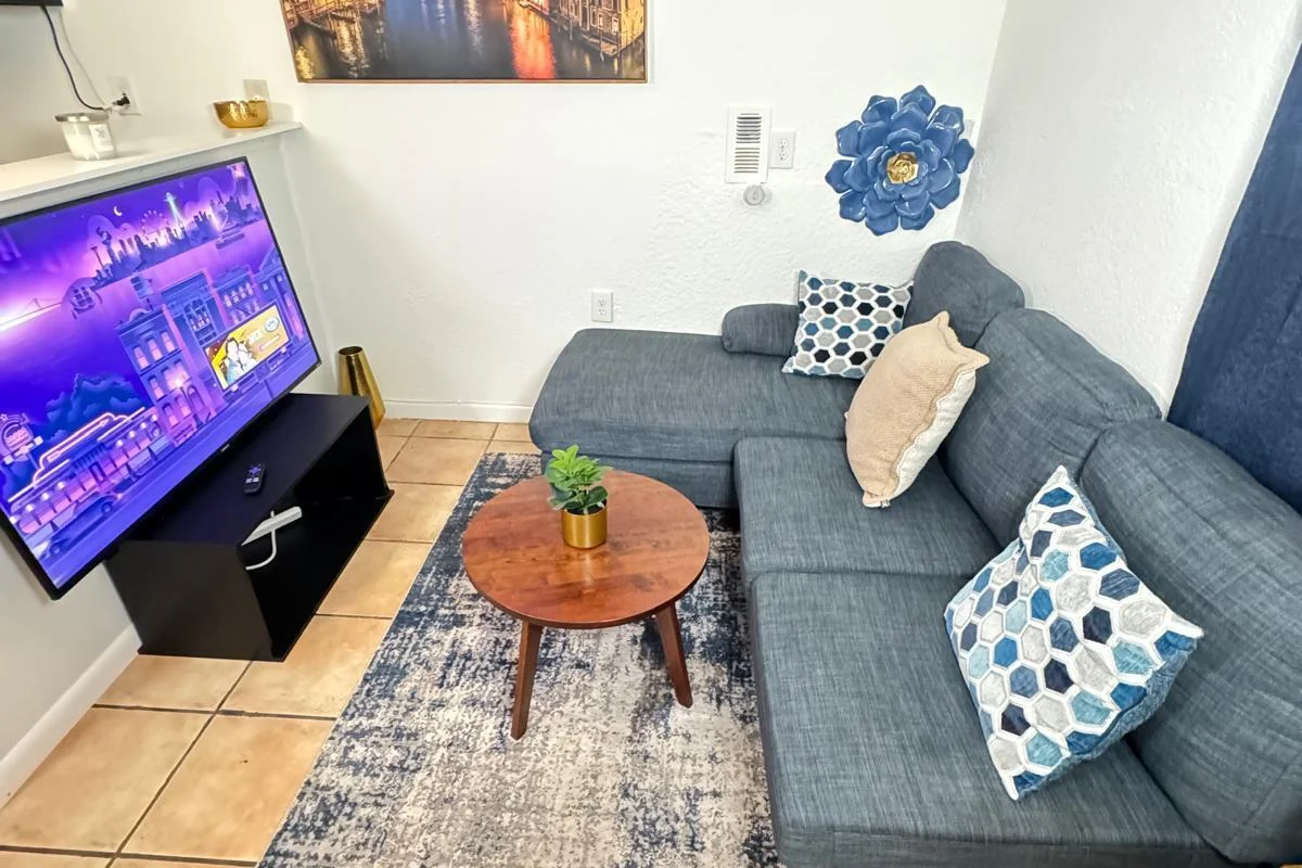 1430 N Stacy St N #4, West Palm Beach: photo 1 of 15