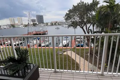 400 Golden Isles Dr #20, Hallandale Beach: photo 1 of 13