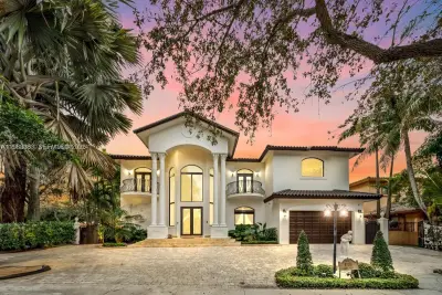 8200 NW 163rd St, Miami Lakes: photo 1 of 71