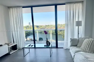 20505 E Country Club Dr #531, Aventura: photo 1 of 26