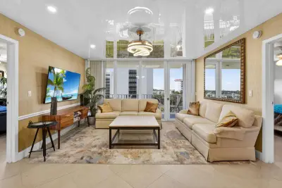 336 Golfview Rd #704, North Palm Beach: photo 1 of 24