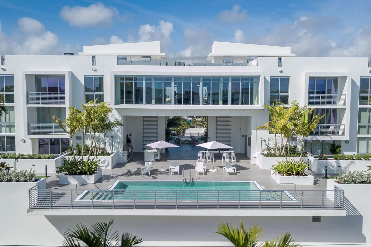 111 SE 1st Ave #218, Delray Beach: photo 1 of 50