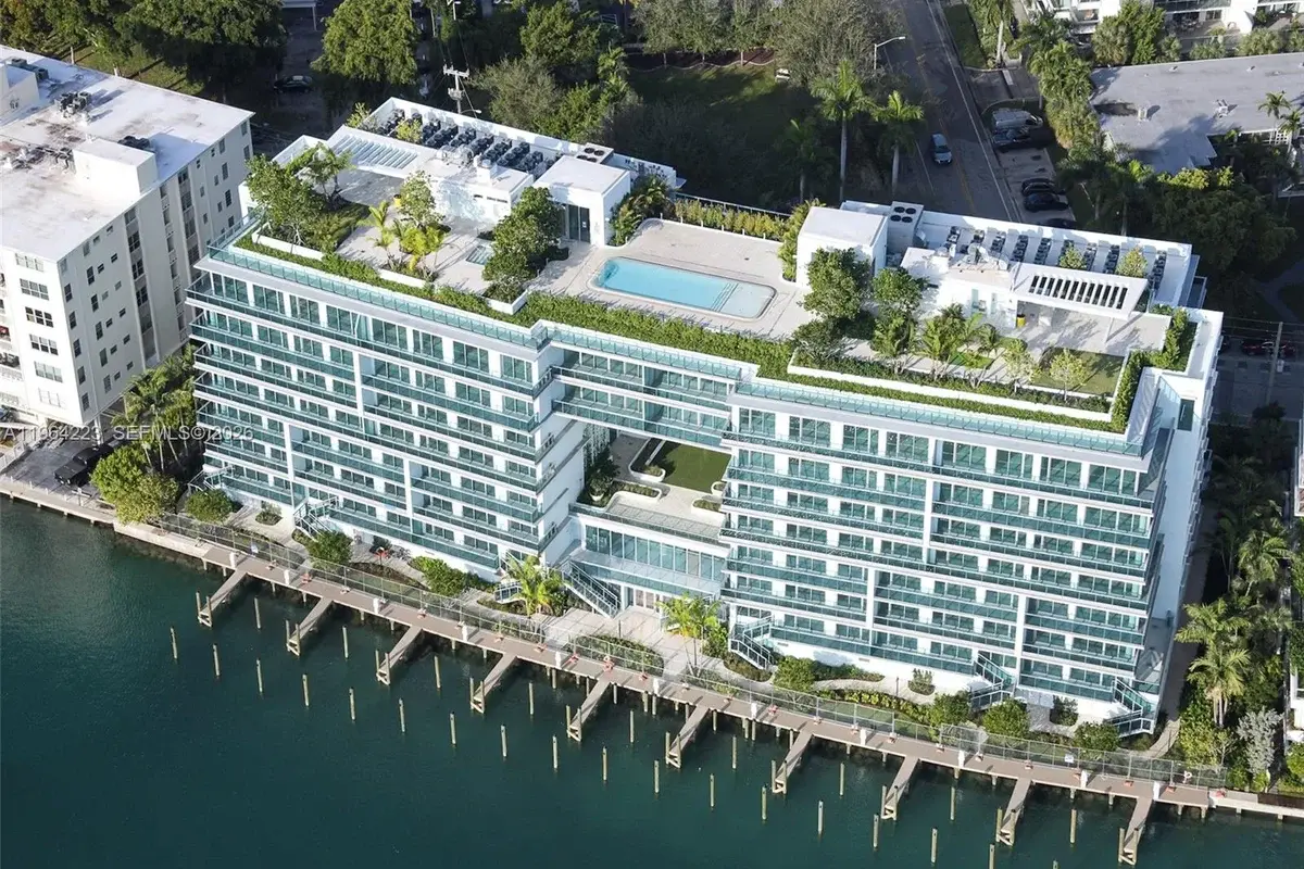9201 E Bay Harbor Dr #502, Bay Harbor Islands: photo 1 of 17