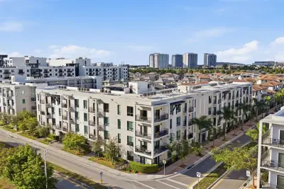 8301 NW 41st St #B-407, Doral: photo 1 of 52