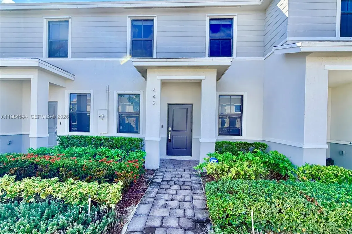 442 NE 13th St, Florida City: photo 1 of 1