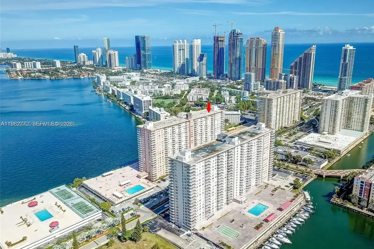 251 174th St #1715, Sunny Isles Beach: photo 1 of 26