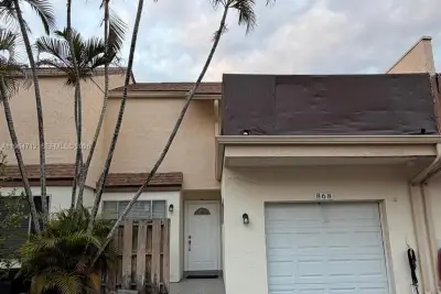 868 NW 81st Way, Plantation: photo 1 of 14