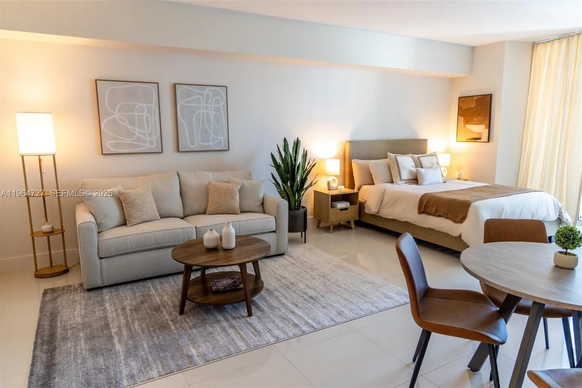 475 Brickell Ave #3510, Miami: photo 1 of 10