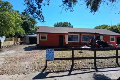 520 52nd St, West Palm Beach: photo 1 of 7