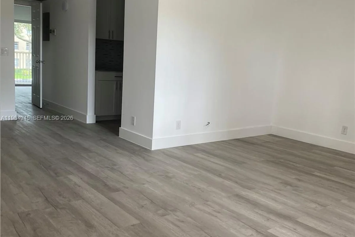 13455 SW 9th Ct #203J, Pembroke Pines: photo 1 of 8