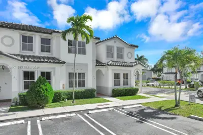 5420 NW 107 Ave #302, Doral: photo 1 of 39