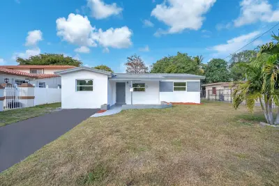 3531 NW 9th Ct, Lauderhill: photo 1 of 41