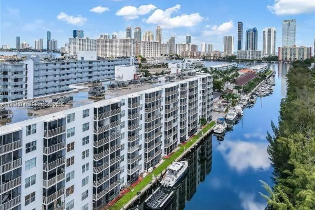 3660 NE 166th St #609, North Miami Beach: photo 1 of 17
