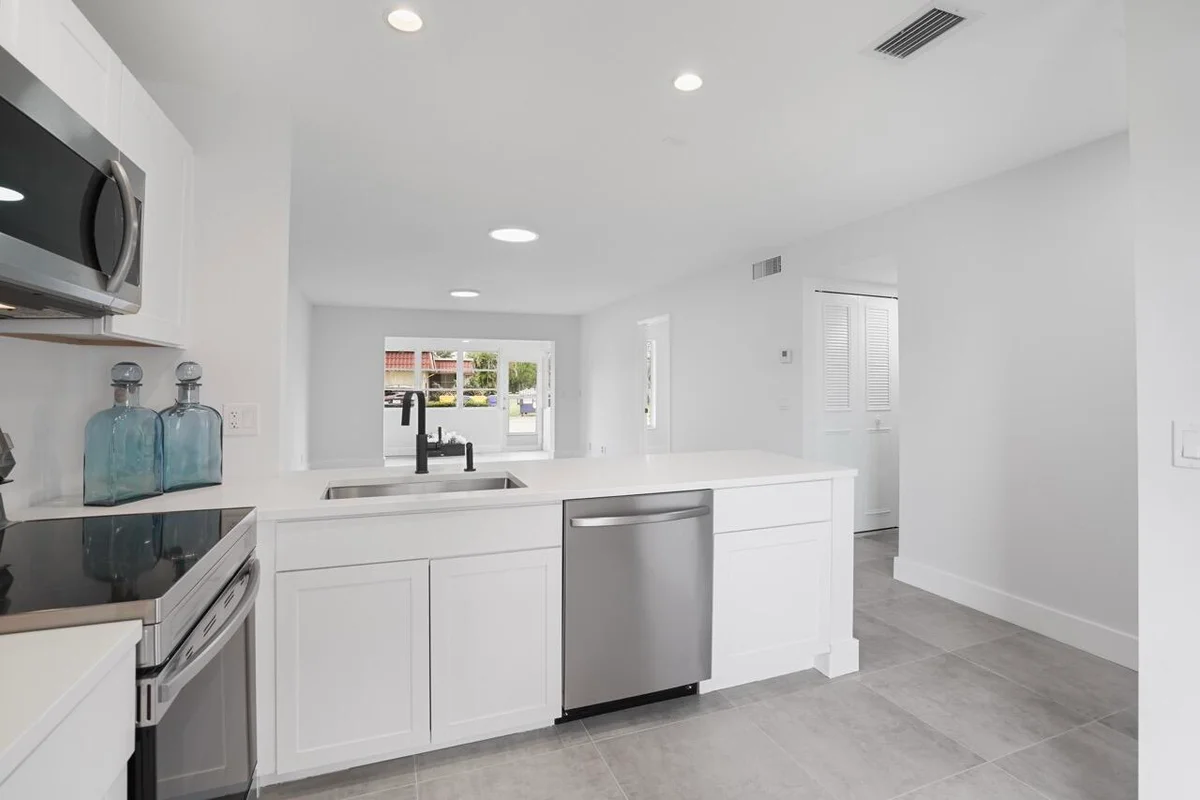 737 Nantucket Cir #B, Lake Worth: photo 1 of 29
