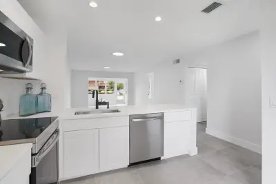 737 Nantucket Cir #B, Lake Worth: photo 1 of 29