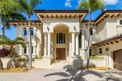 129 Gavilan Ave, Coral Gables: photo 1 of 39