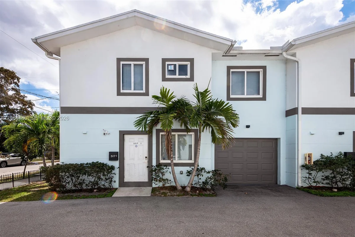 507 NW 8th Ave #1, Fort Lauderdale: photo 1 of 43