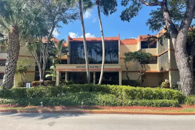 16475 Golf Club Rd #309, Weston: photo 1 of 36