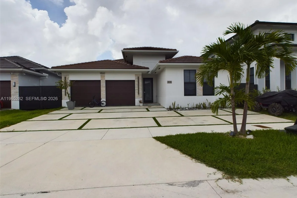 14560 SW 22nd Ter, Miami: photo 1 of 47