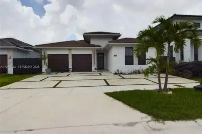 14560 SW 22nd Ter, Miami: photo 1 of 47