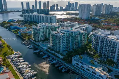 3131 NE 188th St #2-1107, Aventura: photo 1 of 31