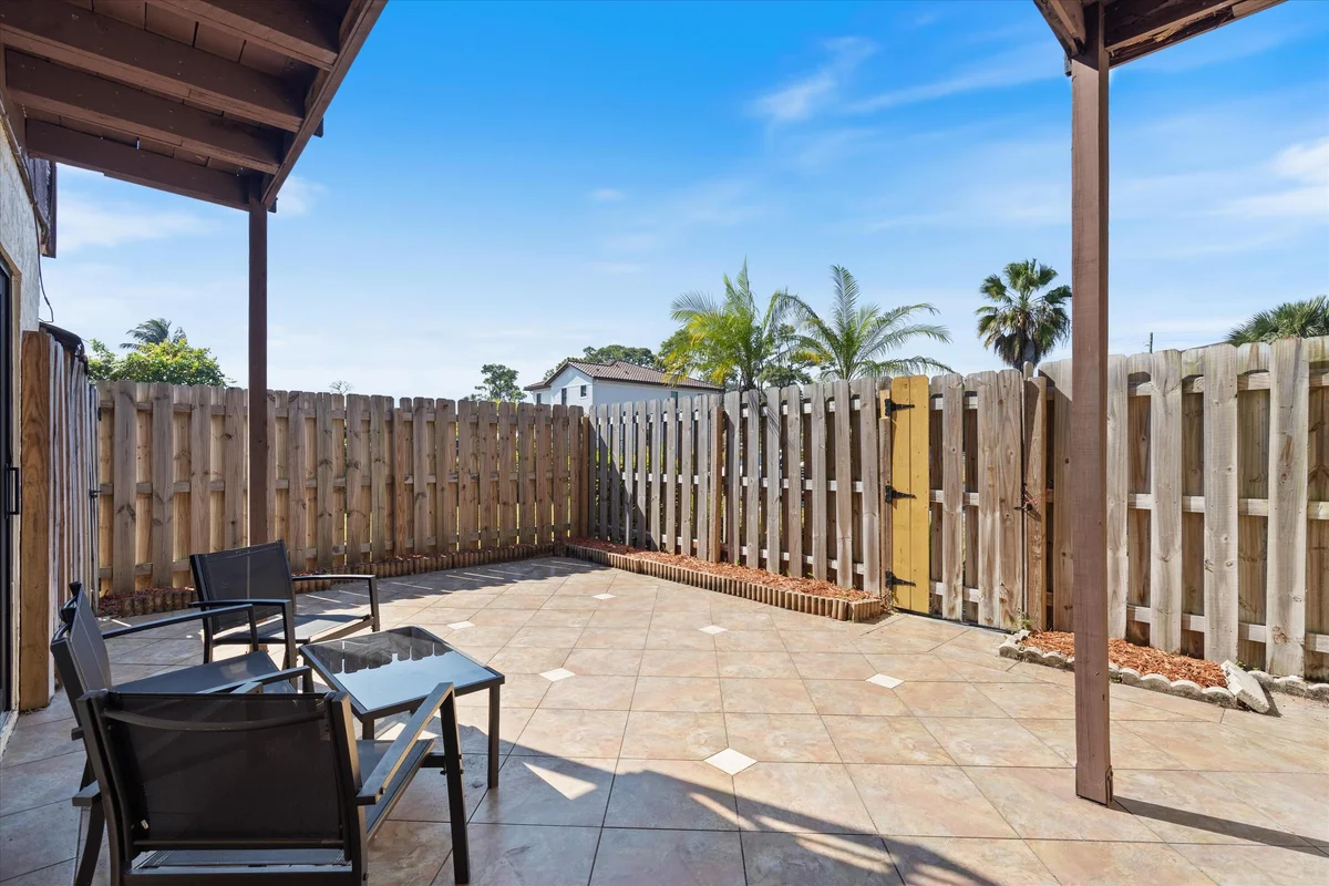 2966 Kirk Rd, Lake Worth: photo 1 of 28