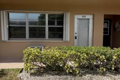 313 Andover #M, West Palm Beach: photo 1 of 25