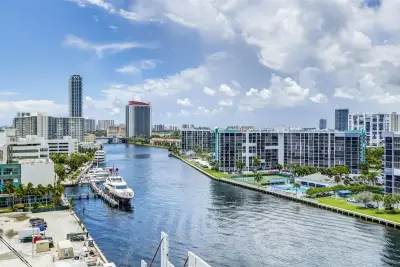 3000 S Ocean Dr #1100, Hollywood: photo 1 of 33