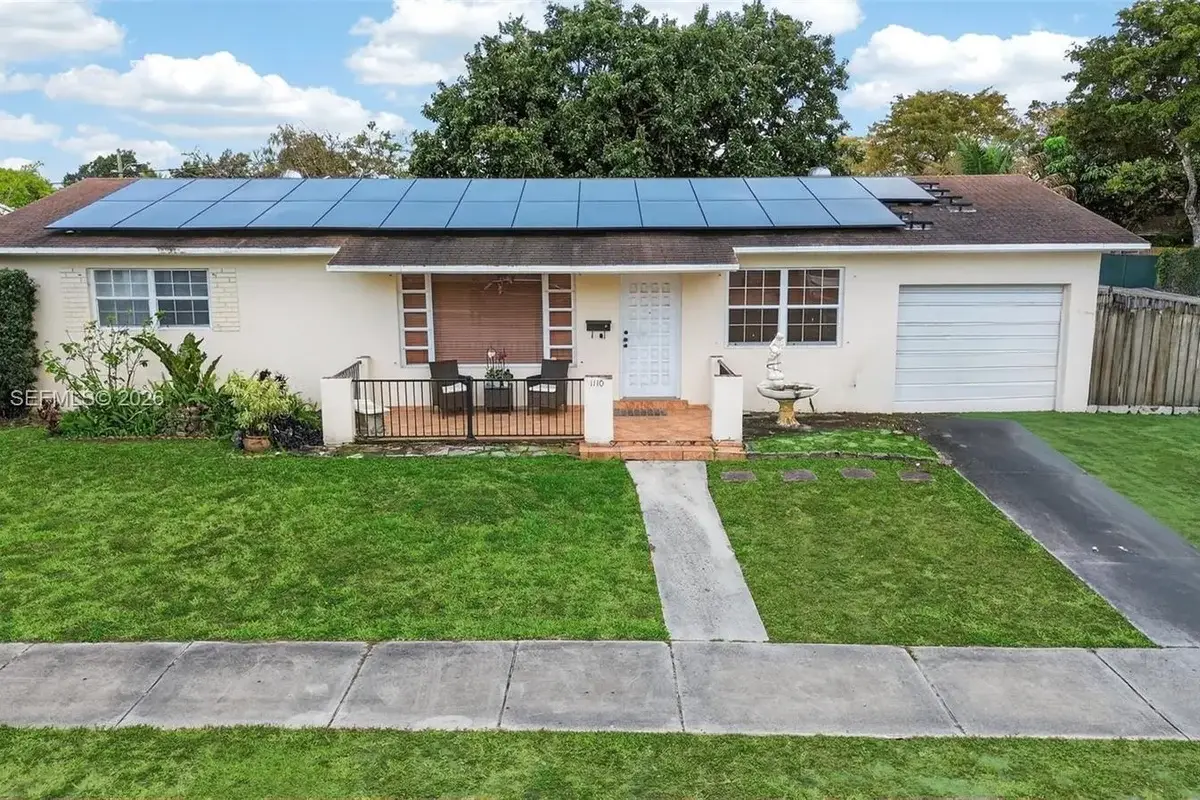 1110 NE 204th Ter, Miami: photo 1 of 19