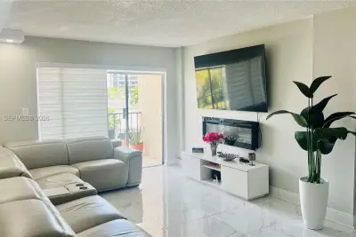 14250 SW 62nd St #319, Miami: photo 1 of 29