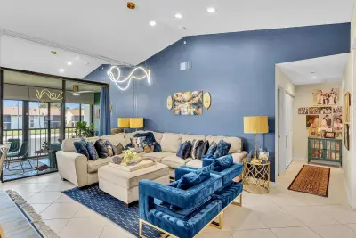 10215 N Circle Lake Dr #201, Boynton Beach: photo 1 of 48