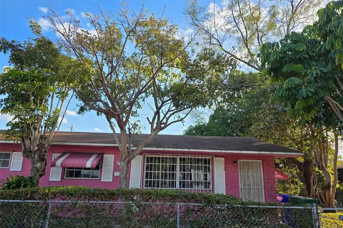 5132 NW 14th Ave, Miami: photo 1 of 6