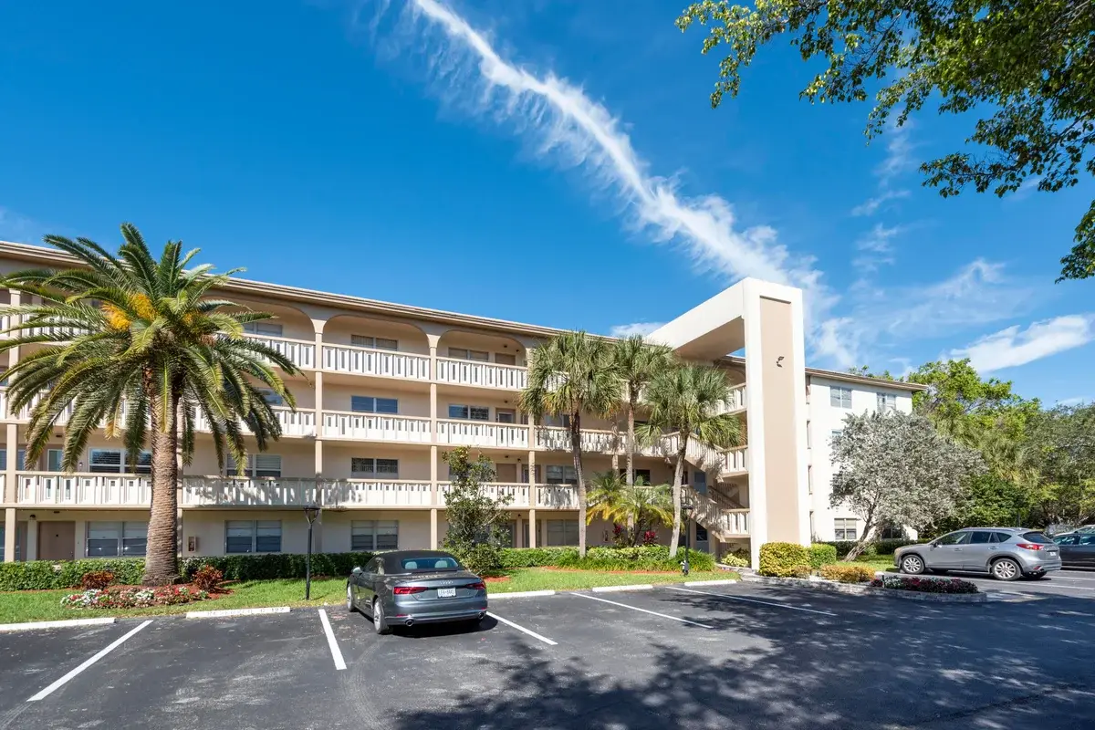 2303 Lucaya Ln #N3, Coconut Creek: photo 1 of 12