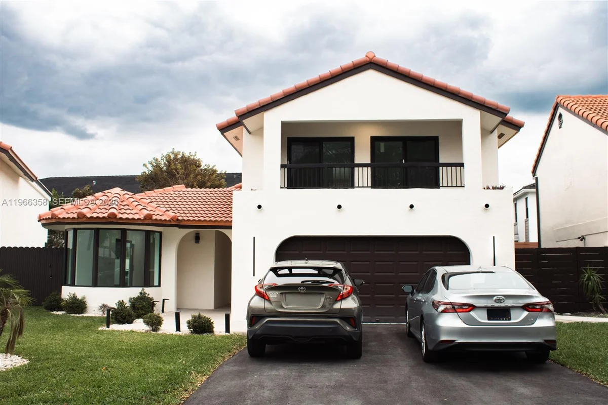 10433 SW 118th Ct, Miami: photo 1 of 34