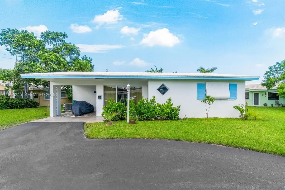 3201 Abbott Ln, Hollywood: photo 1 of 25
