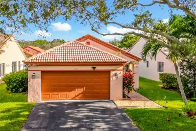 1536 Presidio Dr, Weston: photo 1 of 61