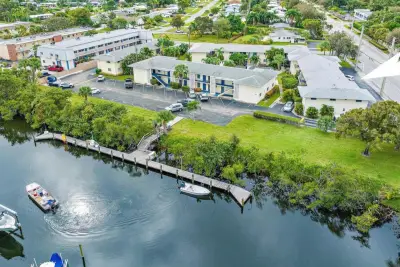 510 Prosperity Farms Rd #8b, North Palm Beach: photo 1 of 16
