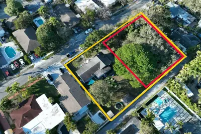 228 SW 8th St, Dania Beach: photo 1 of 20
