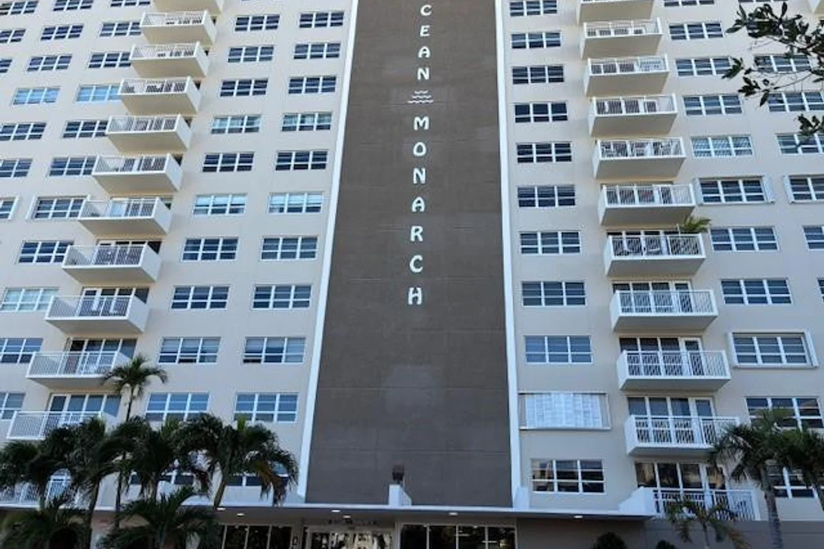 133 N Pompano Beach Blvd #209, Pompano Beach: photo 1 of 55
