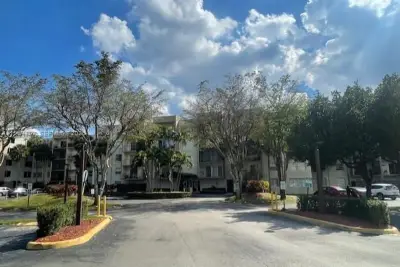 14250 SW 62nd St #320, Miami: photo 1 of 14