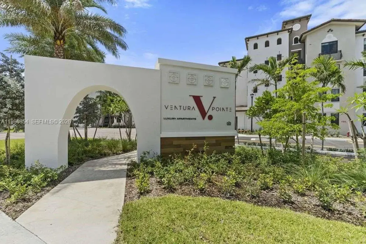 7850 Pasadena Blvd #A1, Pembroke Pines: photo 1 of 28