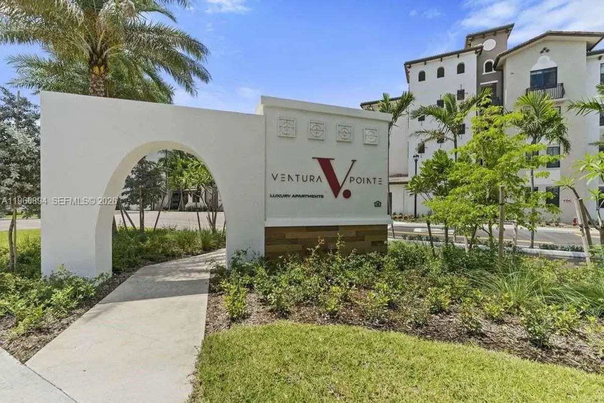 7850 Pasadena Blvd #B1, Pembroke Pines: photo 1 of 28